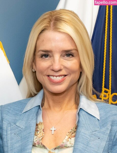 Pam Bondi model perfect img