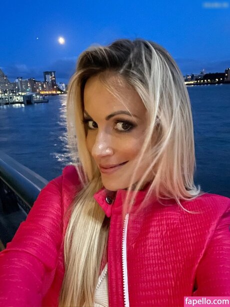 Andrea Kaiser star erotic pics