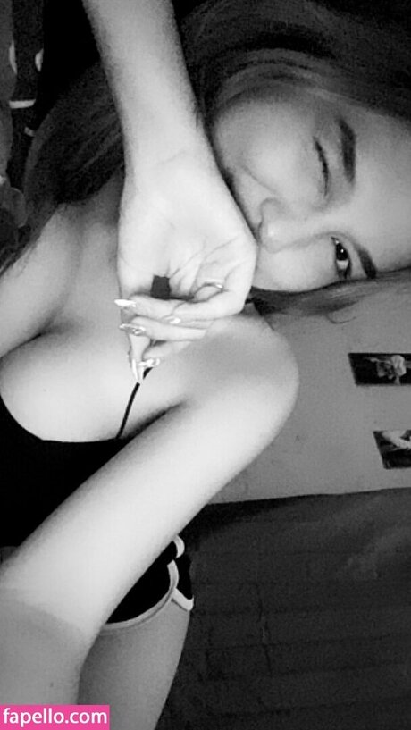 Indonesian Girls_ sexy star archive