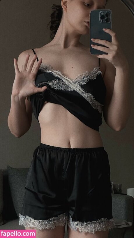 Babe bounty art star galleries