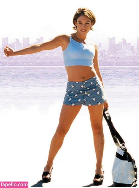 Amy Jo Johnson model sexy pics