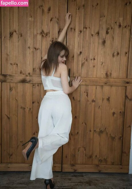 SelenaDearden sex star photo