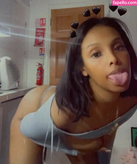 HornAfrica free actress galleries