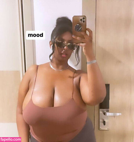 HornAfrica star erotic galleries