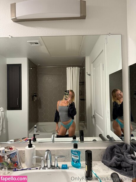 Isabella Malloggi art model photo