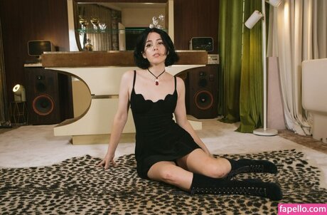 Luna Shadows art actress gallery