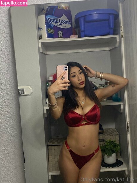 Heily Chavez model erotic picture