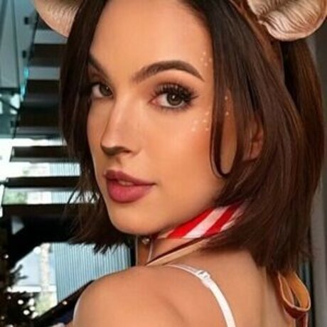 Miss Bri Torres free actress img