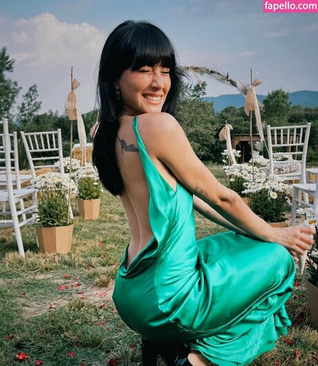 frida reed pornographic model img