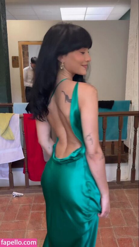 frida reed model adult pic