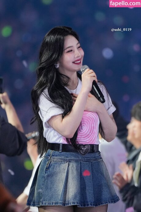 Park Soo young star nude image