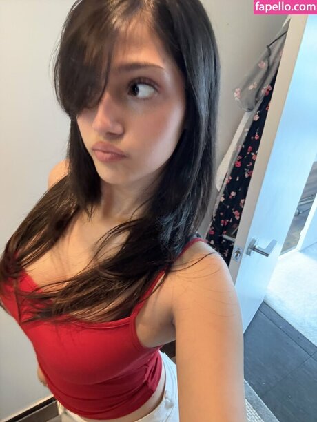 pinkjoint333 model high quality image