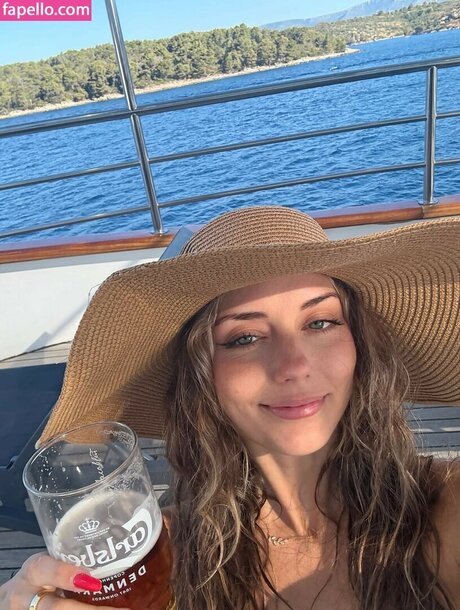 Rebel Masel model pics