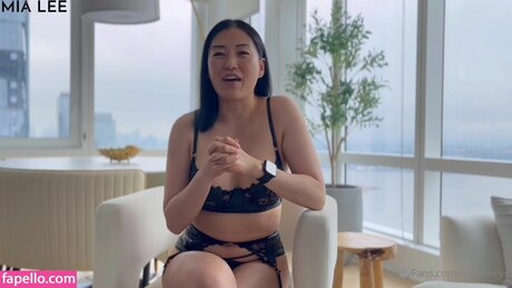 Mialeenyc high quality model image