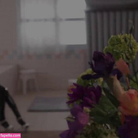 Amiri Saitou hot actress photo