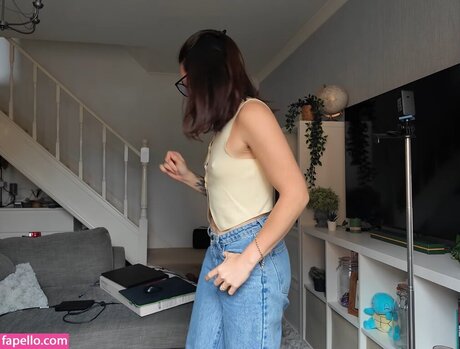 Double Take Reacts art model galleries