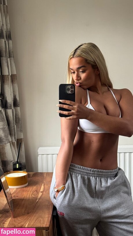 Natalie Gessey star xxx pic