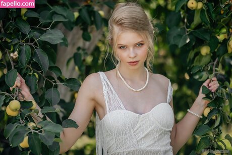 Eva Lee Model best star photo