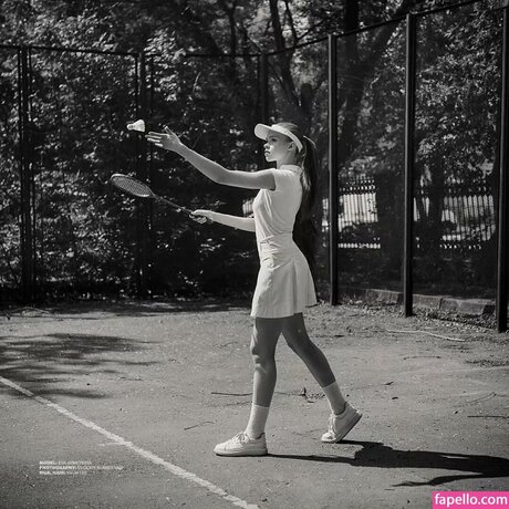 Eva Lee Model naked actress gallery