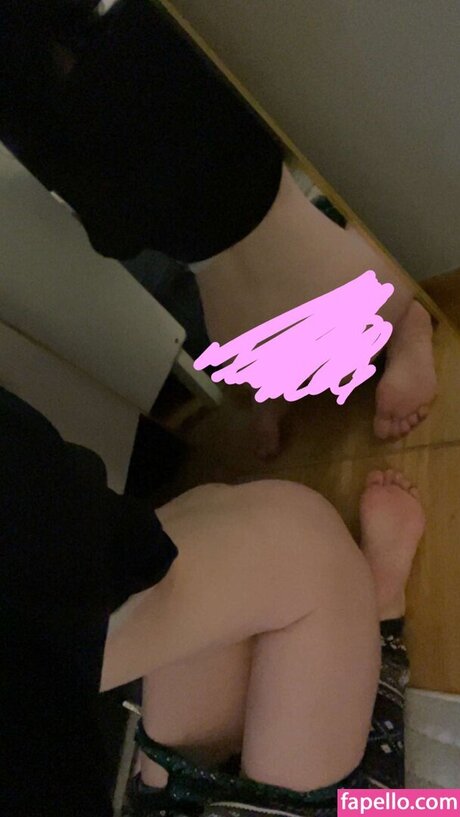 Kiki Evilunicorn24 star pornographic image