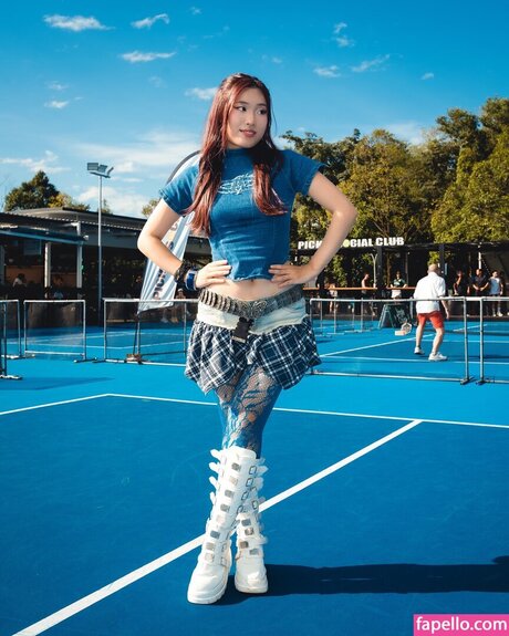 Claudia Tan star sexy img