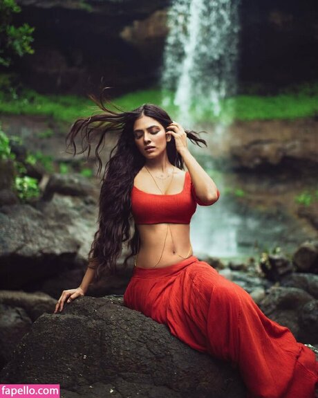 Malavika Mohanan art pornstar photo