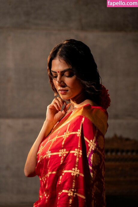 Malavika Mohanan xxx model archive