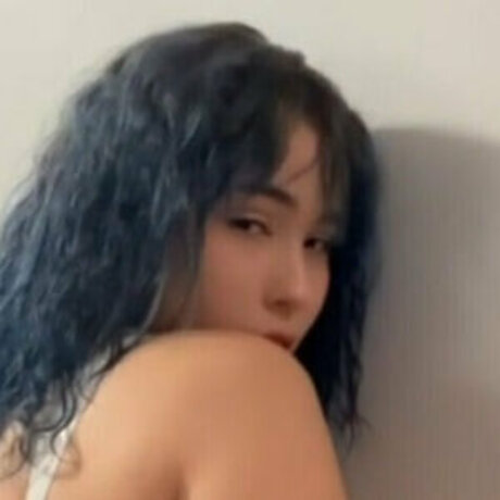 Laynis Almonte nude model pictures