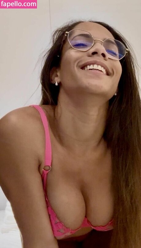 Diana Lawrence pornstar pretty gallery