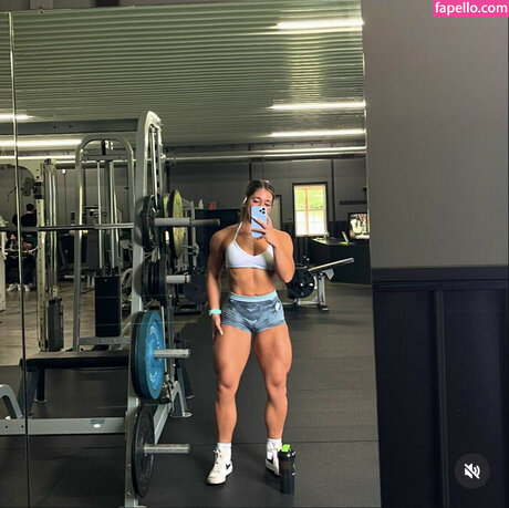 Kaitlinn kfit model beautiful picture