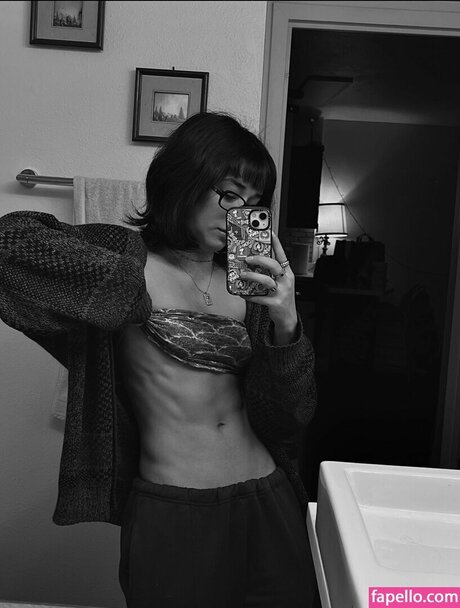 quezofrezco naked star archive