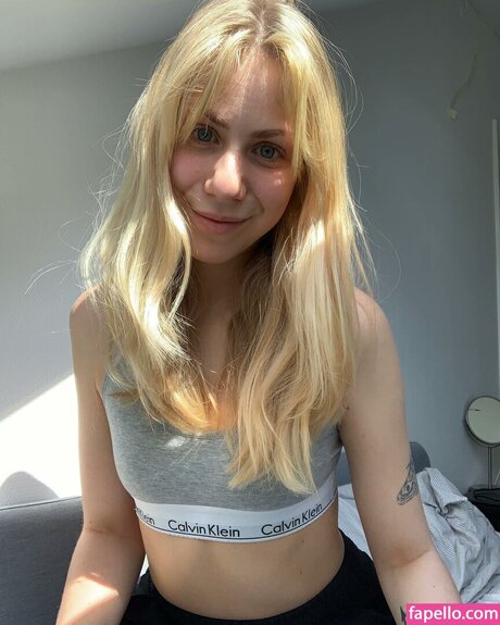 Marie Watson nice model pictures