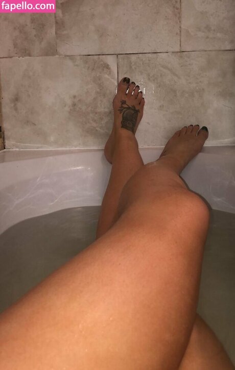 Lar ARose pornstar nude archive