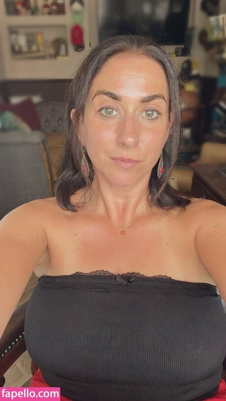 Kate Harrison model xxx photo