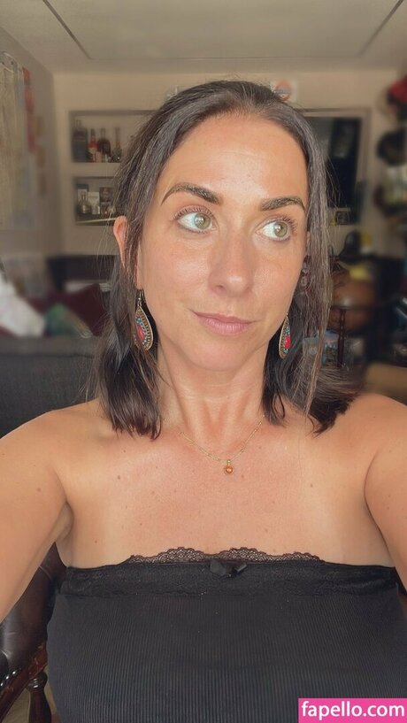 Kate Harrison model beautiful img