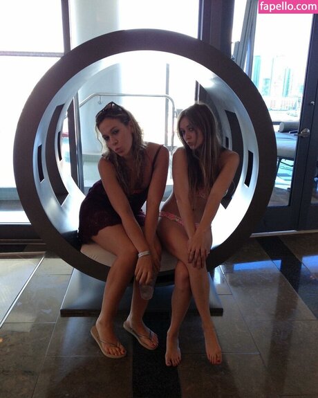 Billie Lourd free actress archive