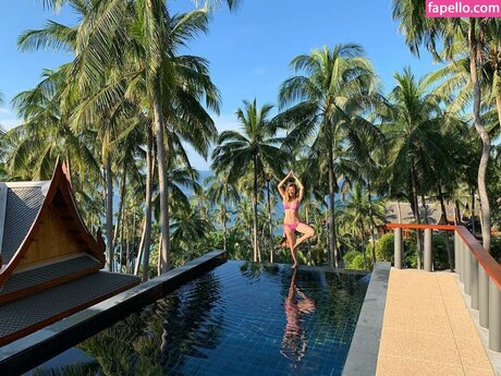 Billie Lourd pornstar pretty images