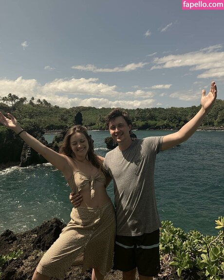 Billie Lourd actress img