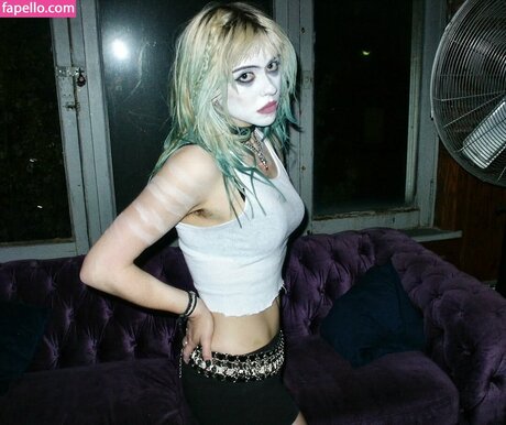 wormsheriff model naked img