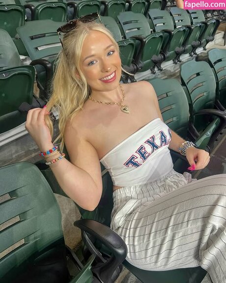 Lynzie Fulton model hd image