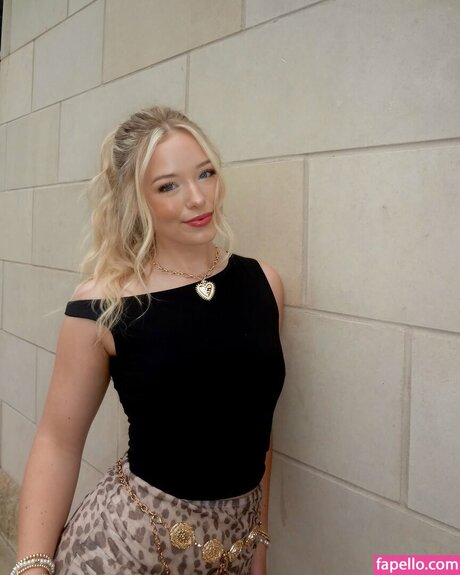 Lynzie Fulton pornstar pretty photos