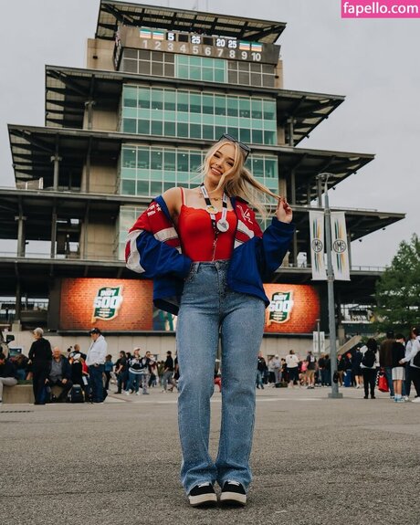 Lynzie Fulton top star archive