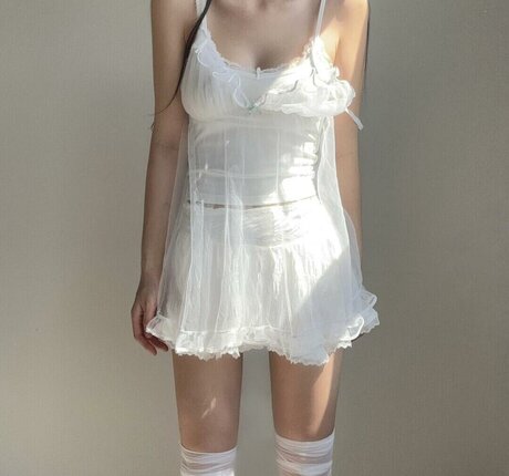 still need perfect actress pics