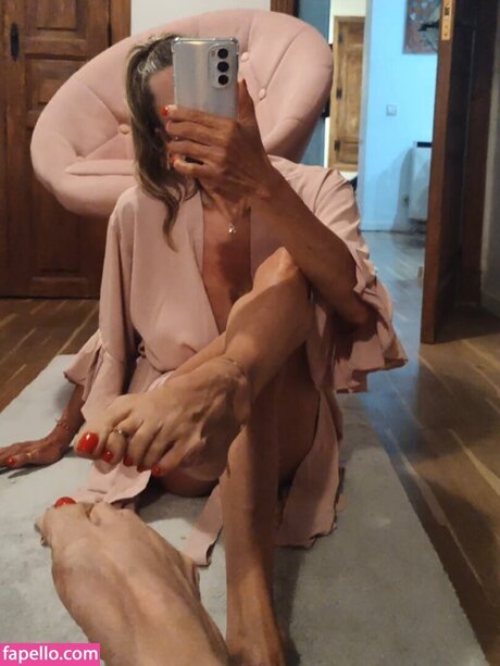 Mrs Peta model nice image