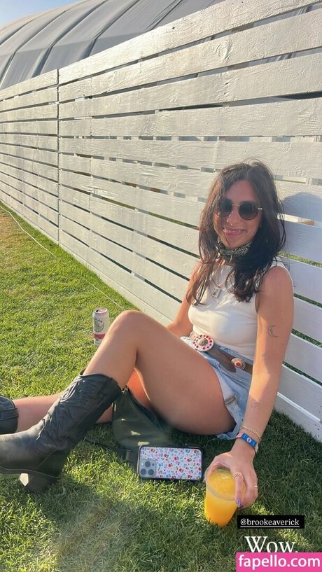 Brooke Averick sexy pornstar images