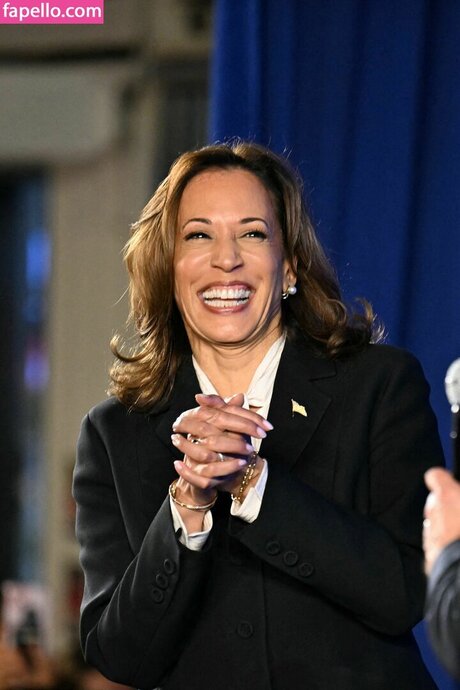 Kamala Harris erotic model pictures