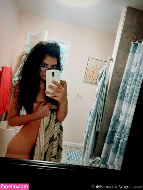 Angelica Sanchez hot actress img