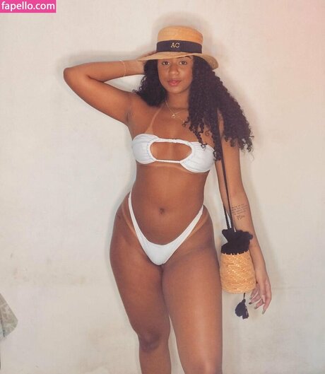 Ana Carla art model photo