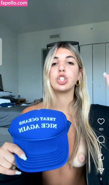 Lyla Lane pornstar sex gallery