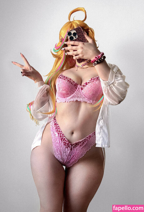 Qiandaiyiyu model porn images